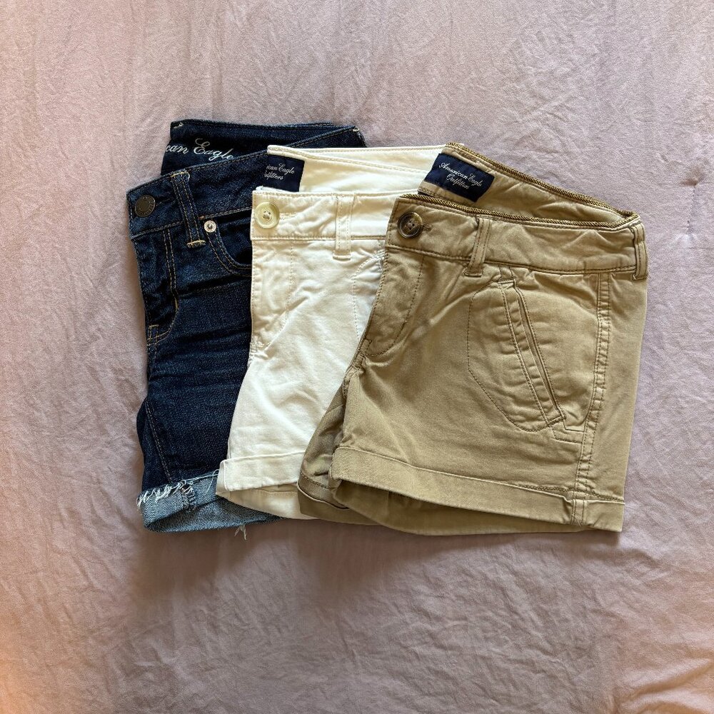 American Eagle Women's Shorts Size 2 (3 pack bundle)